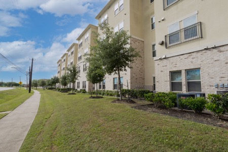 gala-texas-parkway-04-10-26-03