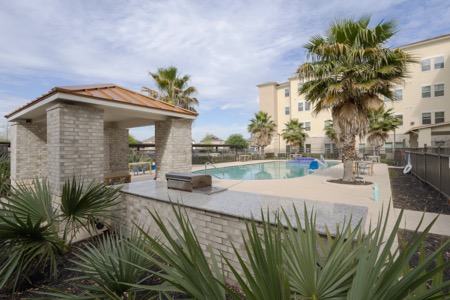 gala-texas-parkway-04-10-26-13